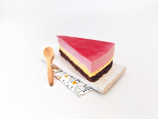 [3845] Gustan tricolor cake 900g frozen